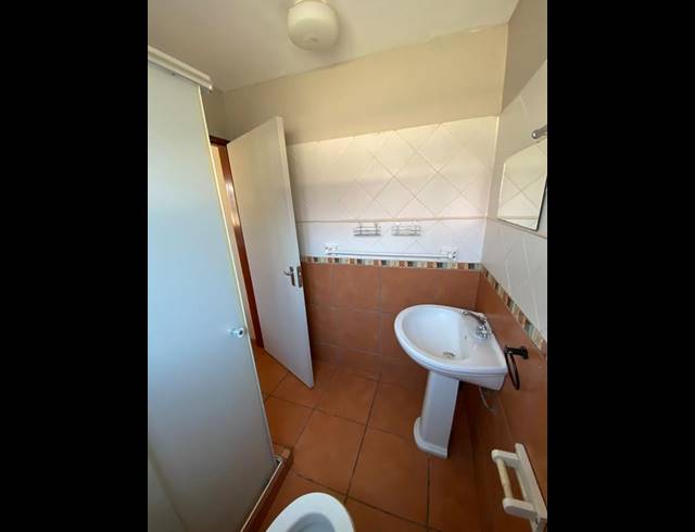 2 BEDROOM PROPERTY TO RENT IN BULT WEST